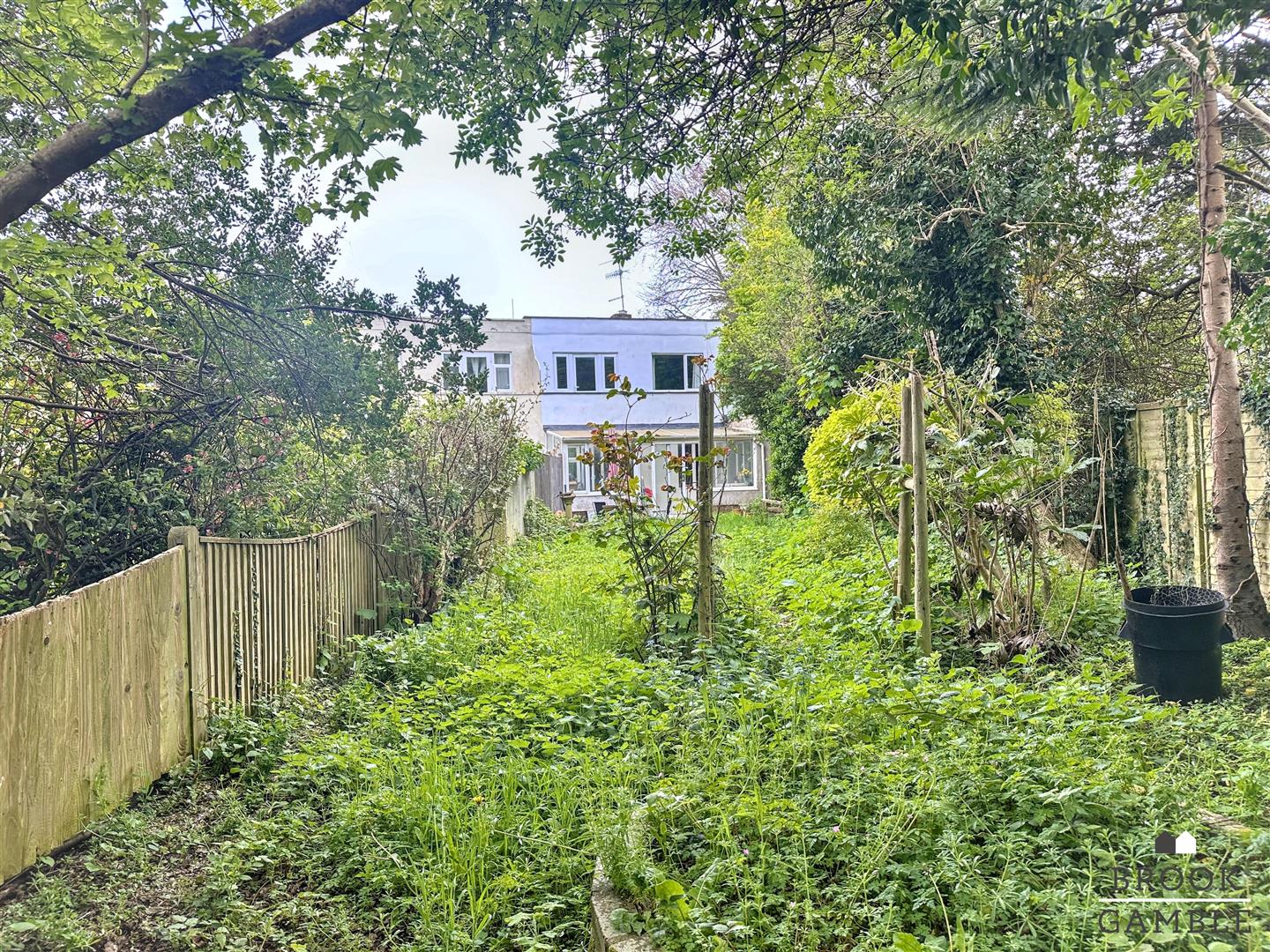 3 Bedroom House - Semi-Detached. Falmer Close in Eastbourne, East Sussex 15